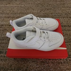 Nike Court Borough low 2